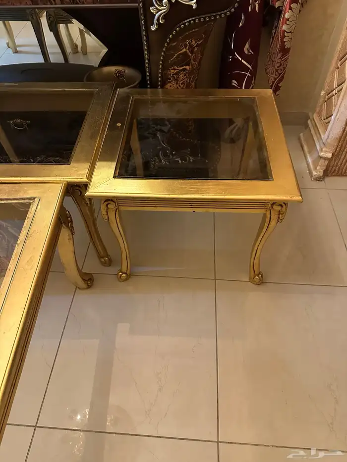 طاولات فخمة كلاسيك ذهبي 2