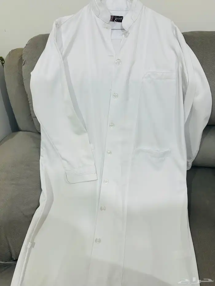 بالطو طبي نسائي مقاس 42 XL جديده والله واقمشتها ممتازه 0