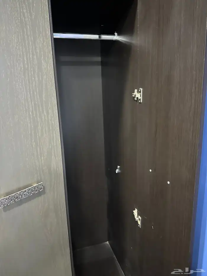 غرفة نوم متكاملة بحالة نظيفة جدا 3