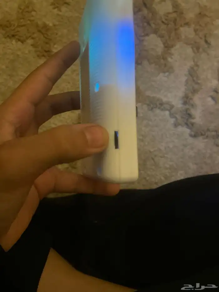 جهاز لعب فيه 400 لعبه و ساعه اضائه قيمنق وكلها جديده كرتون 3