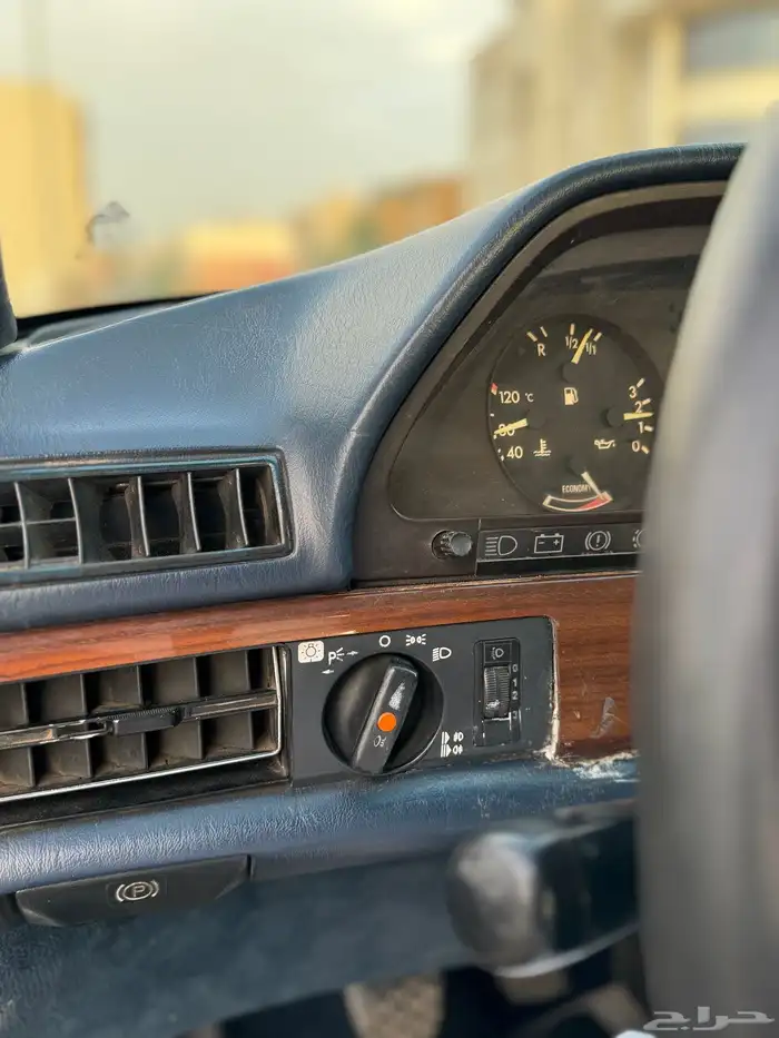 مرسيد بنز S280 كلاسك مخزن قمة في النظافة قير عادي 1985 35