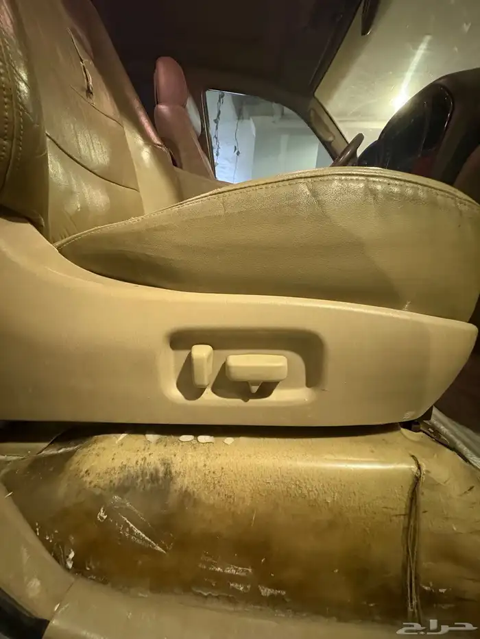لكزس LX470 موديل 2001 27