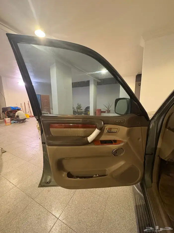 لكزس LX470 موديل 2001 16