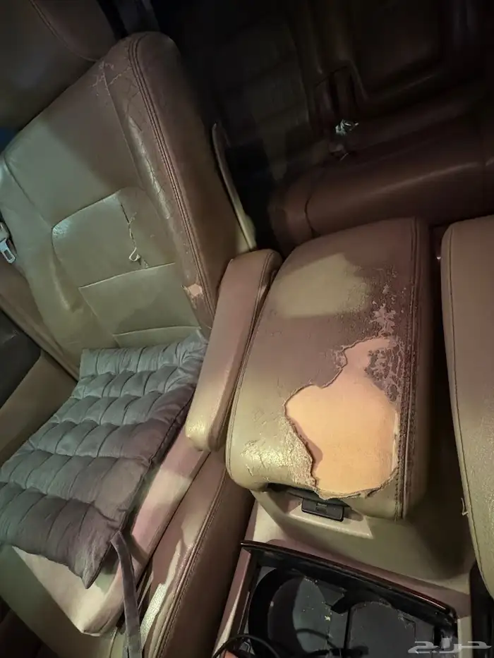 لكزس LX470 موديل 2001 36