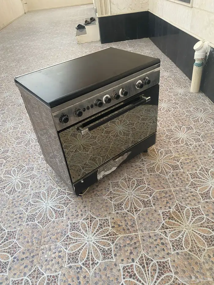 فرن خمس عيون كامل اغراضه للبيع 0