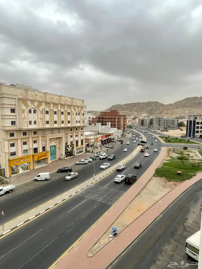 فرصة عقارية شقة تمليك 6 غرف بطحاء قريش ب 560 اطلالة ش تجاري 13