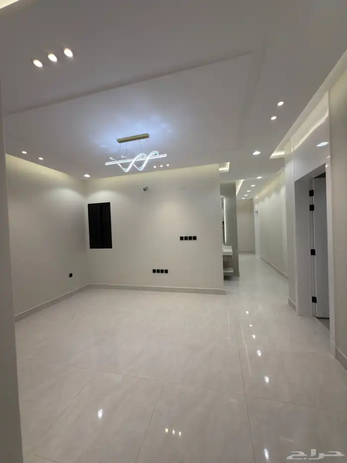 للبيع شقق سكنيه فاخرة بمدينه ابها حى الزهور طريق المحاله 16