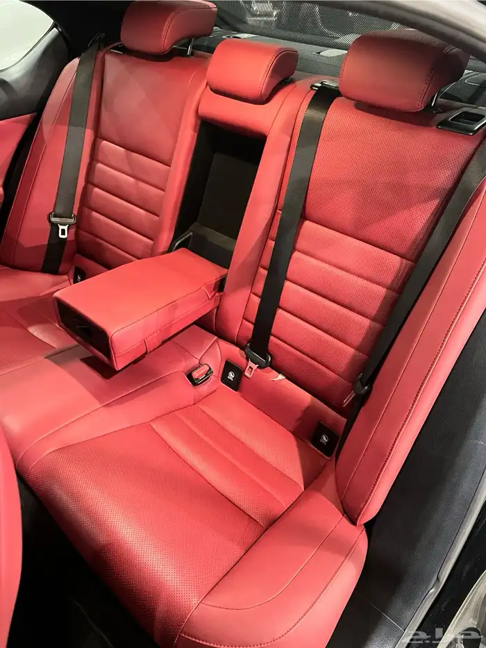 لكزس is350 F 2024 سبورت شبه جديد ( الوكيل عبداللطيف جميل ) 12