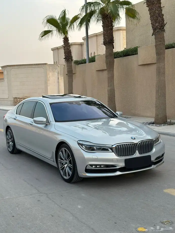 بي ام انتفجول 750 ماشي 72 الف فقط على الضمان 2017 50