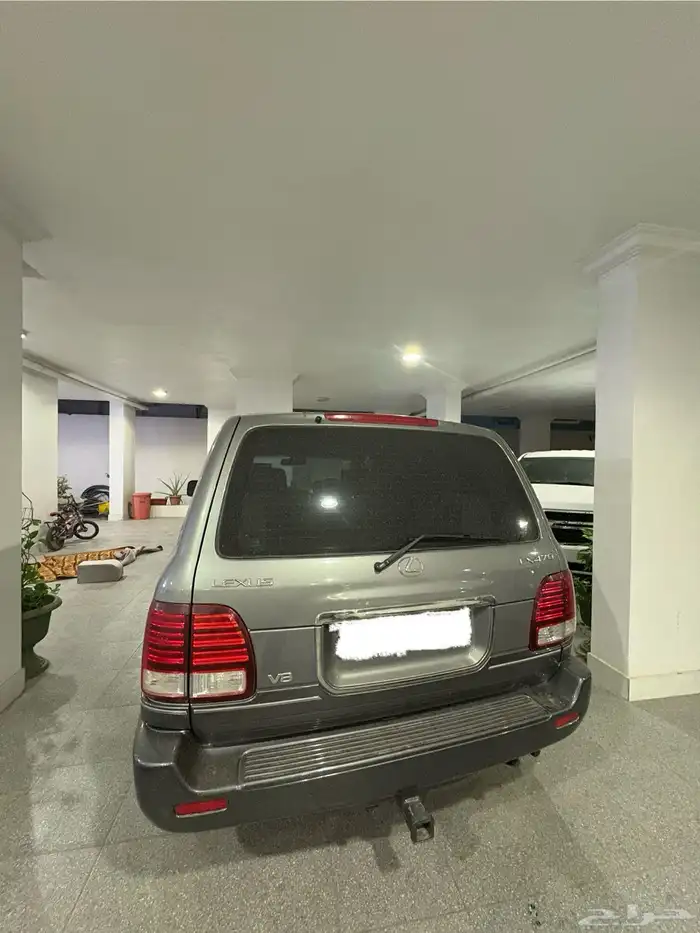 لكزس LX470 موديل 2001 7