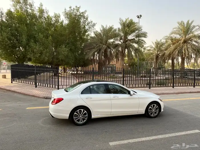 مرسيدس C300 ( بحالة الوكالة 2015 ) 58