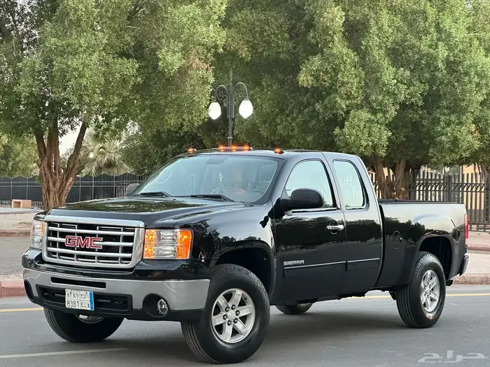 جي ام سي سييرا 2012 z71 دبل نظيف جدا 1