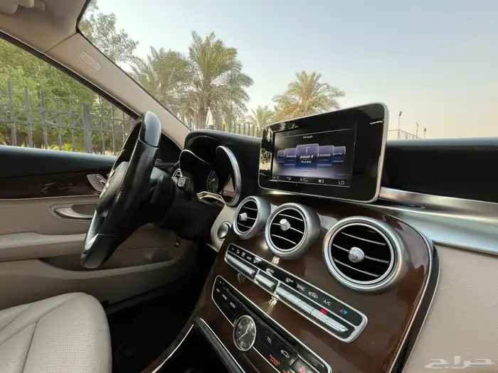 مرسيدس C300 ( بحالة الوكالة 2015 ) 74