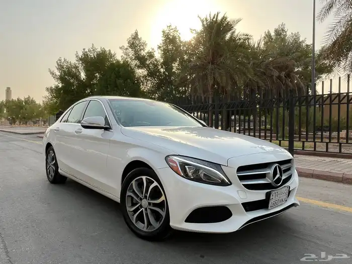 مرسيدس C300 ( بحالة الوكالة 2015 ) 34