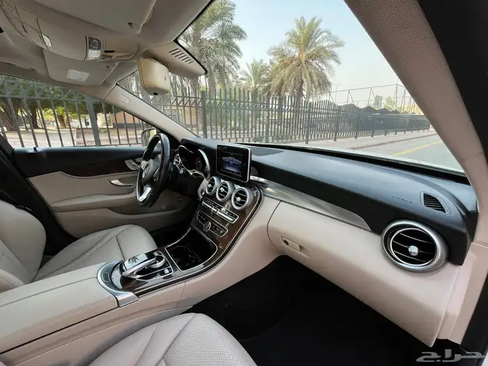 مرسيدس C300 ( بحالة الوكالة 2015 ) 72