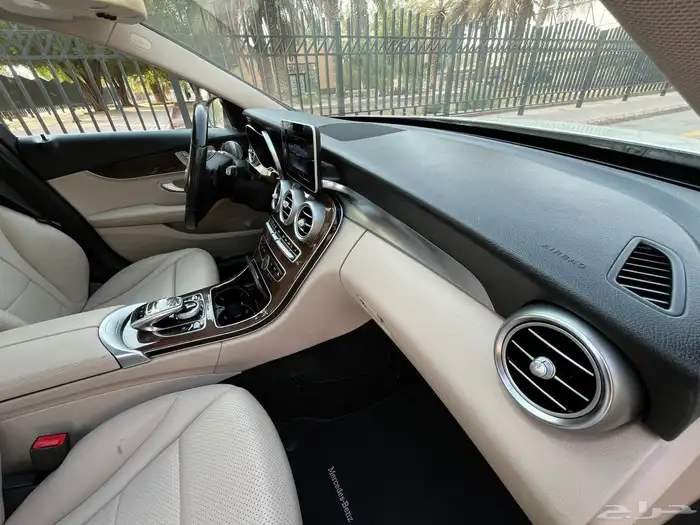 مرسيدس C300 ( بحالة الوكالة 2015 ) 76