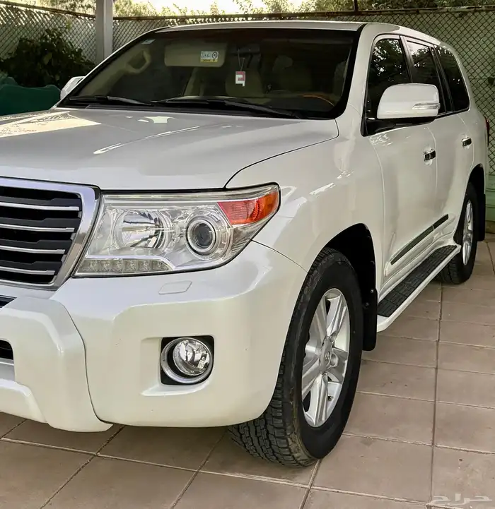لاندكروزر 2014 GXR V8 فل كامل 3