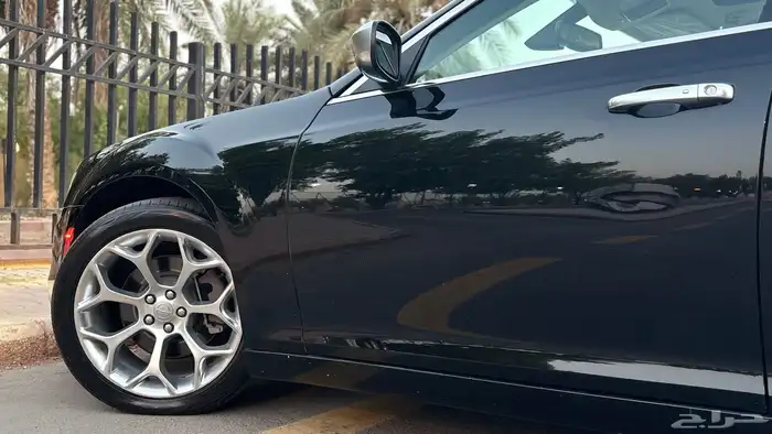 كرايسلر C300 2020 ( لكجوري   ممشى قليل ) 15