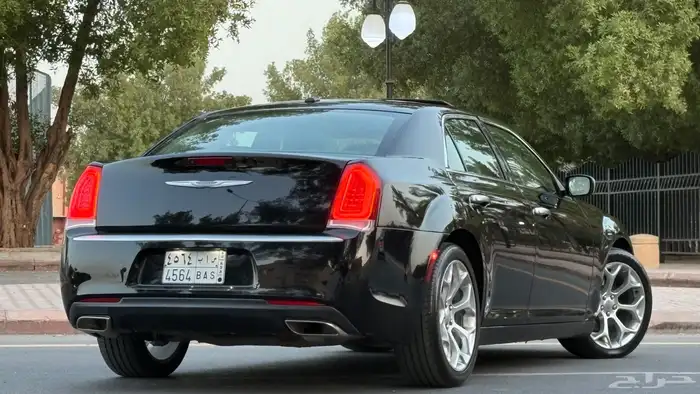 كرايسلر C300 2020 ( لكجوري   ممشى قليل ) 11
