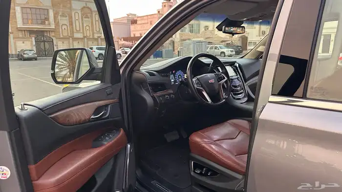 كاديلاك اسكاليد 2019 18