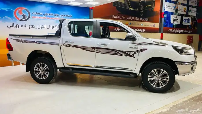 هايلكس SGLX 2025 دبل بنزين 9