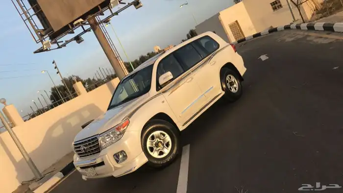 جيب لاندكروزر vxr 2010 0