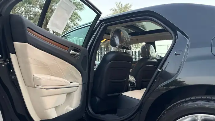 كرايسلر C300 2020 ( لكجوري   ممشى قليل ) 29