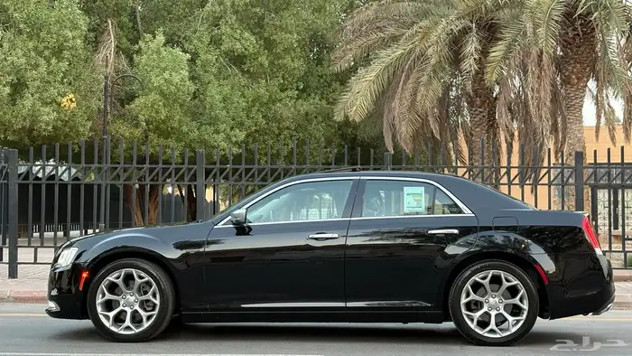 كرايسلر C300 2020 ( لكجوري   ممشى قليل ) 6
