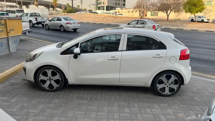 FULL OPTION KIA RIO 2014 1