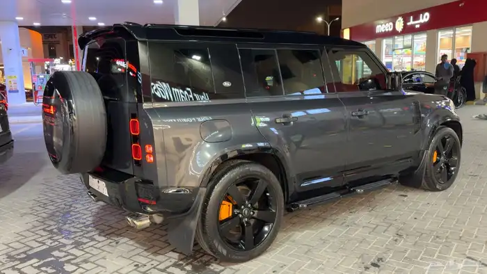 Defender للبيع 1