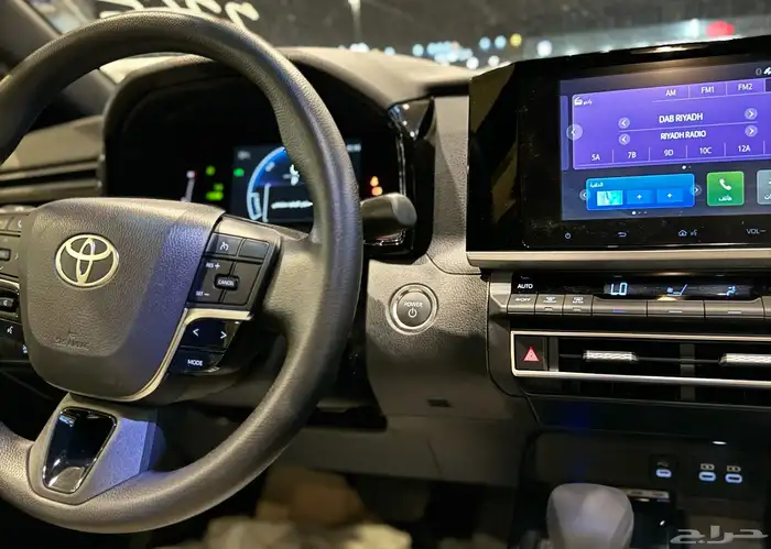 تويوتا كامري 2025 E هايبرد بأقل سعر كاش و اقصاد 19
