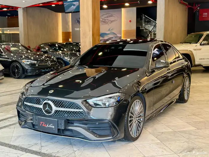 مرسيدس C300 2023 4
