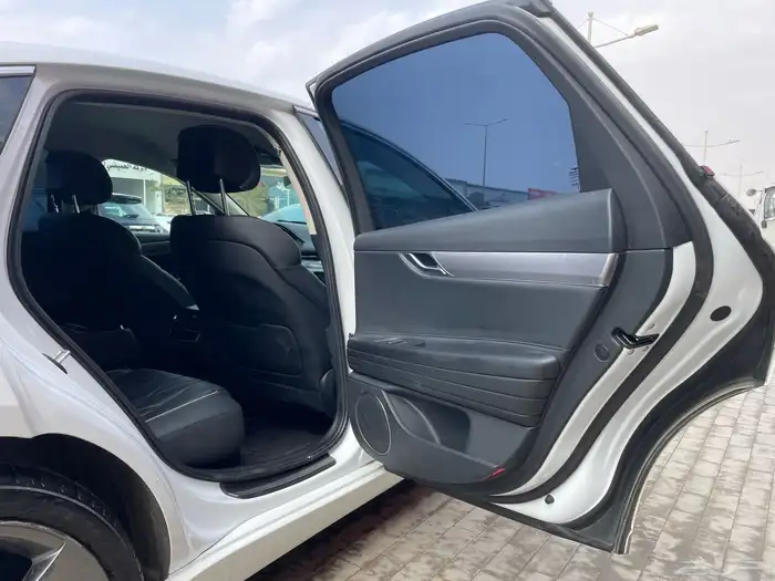 جنسيس2021G80 نص فل تبريد وتدفئة مقاعد (بنزين)2.5LT 20