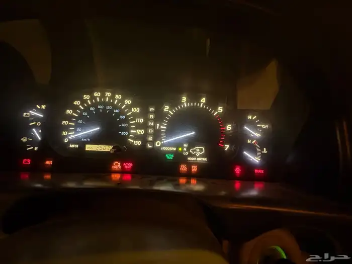 لكزس LX470 موديل 2001 21