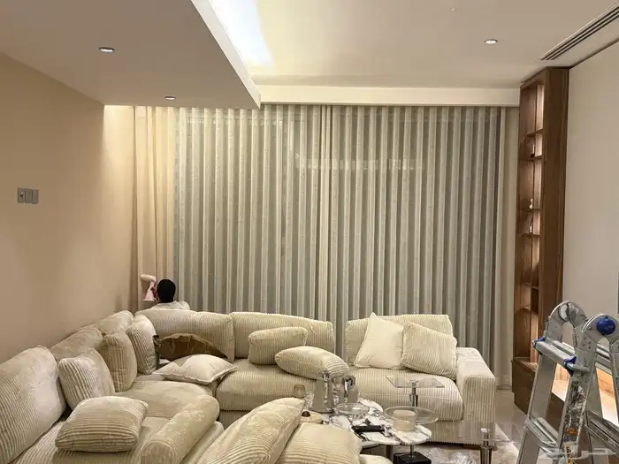 ستائر ويفي وأمريكي 0