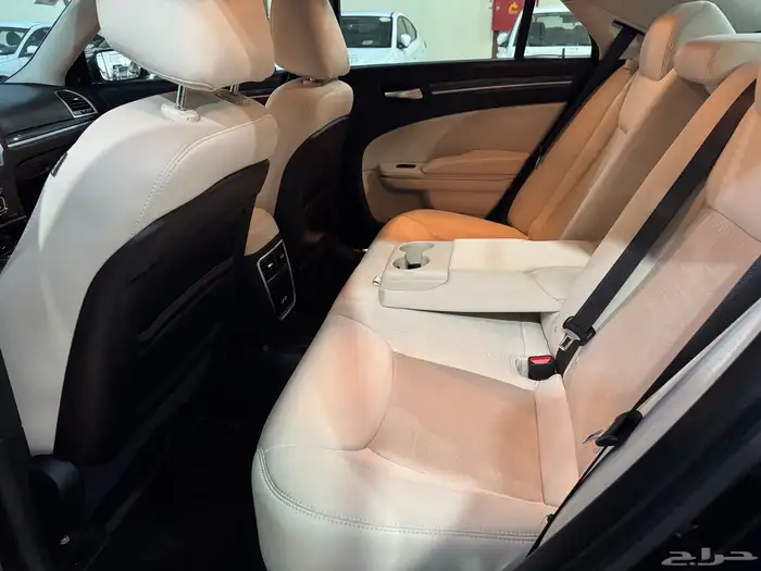 كرايزلر 2020 فل كالمل c300 11