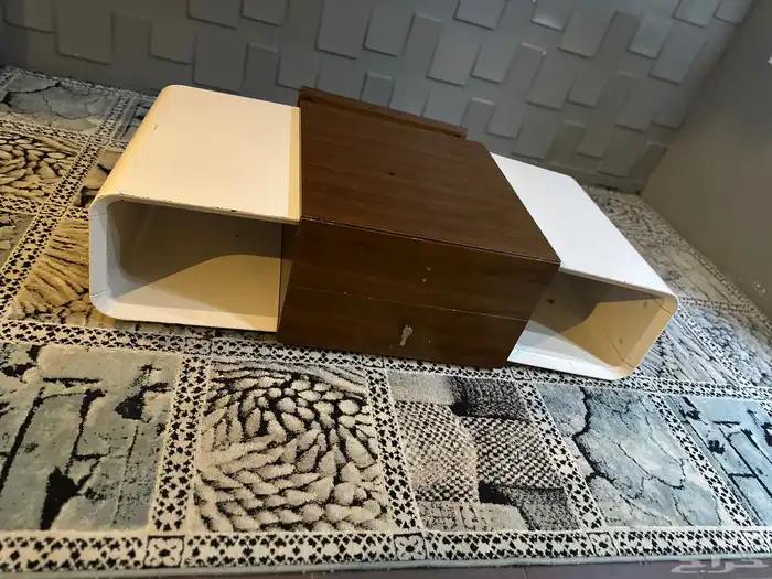 طاوله خدمه مع مفرش بيع ب 350 نظيف 7