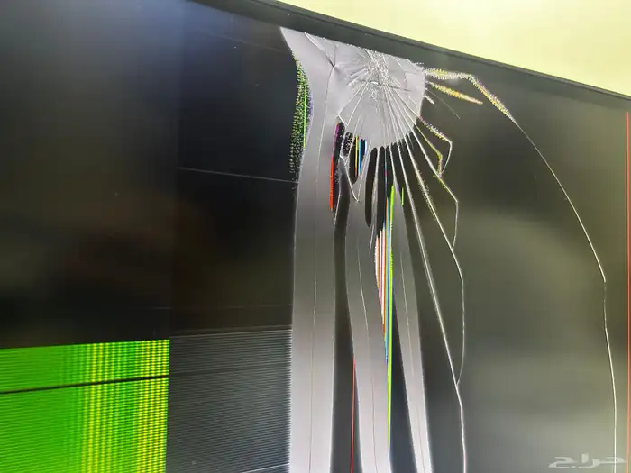 odyssey G5  32inch شاشة أوديسي مكسوره استعمال شهر وانكسرت ع 1