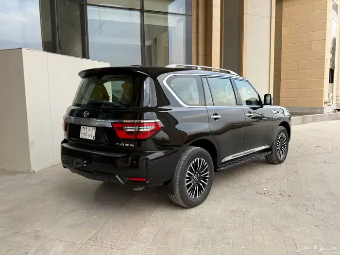 باترول بلاتنيوم 2023 اسود سعودي 3