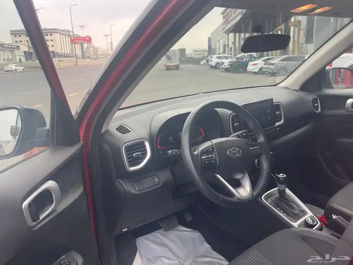 هيونداي فينو بريميوم 2023 شبه الاصفار 2