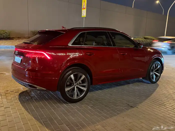 اودي Q8 4