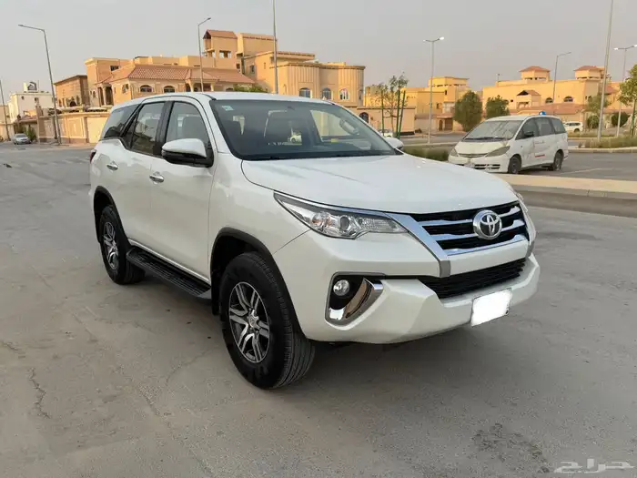 فورشنر 2020 بنزين بدون دبل مخزن بحالة الوكالة 7