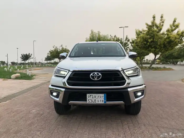 هايلوكس 2024 تمتك فل S-GLX دبل بدي وكاله ممشي 23 الف بنزين 51