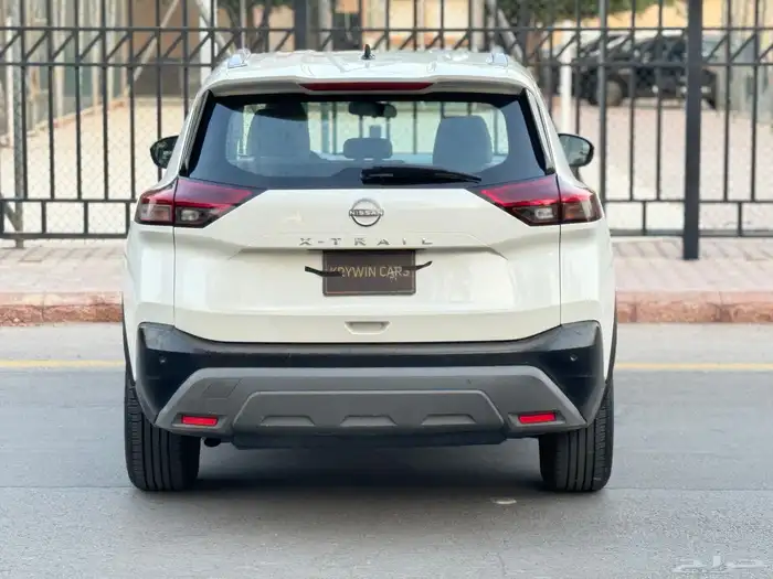 نيسان اكس تريل نص فل 2023 5