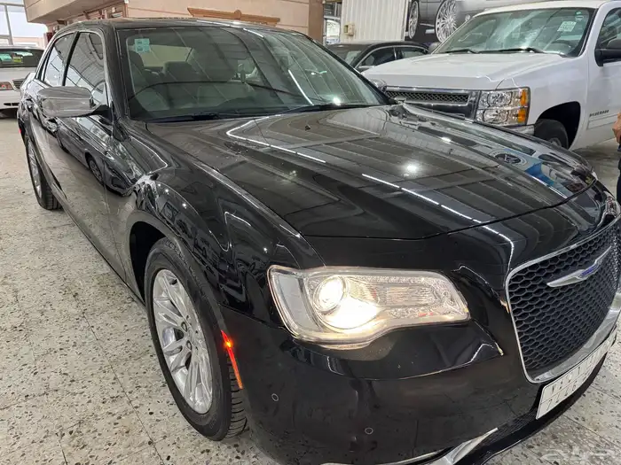 كرايزلر 2020 فل كالمل c300 8