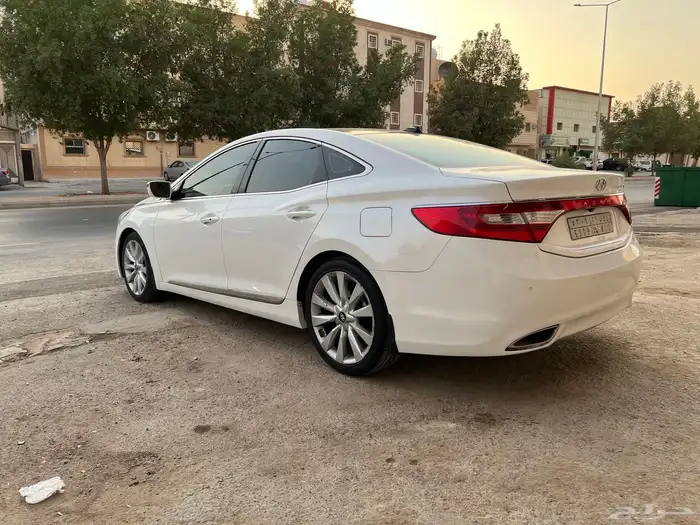 هونداي ازيرا 2015 فل كامل اعلى فئه 4