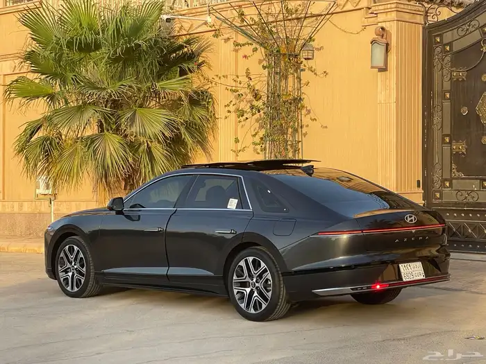 أزيرا بريميوم 2025 مالك اول ماشي 2500 كيلو فقط 8