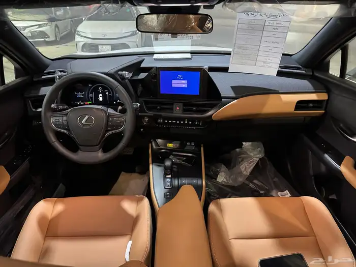 لكزس UX300 فئة AH هايبرد 2024 5