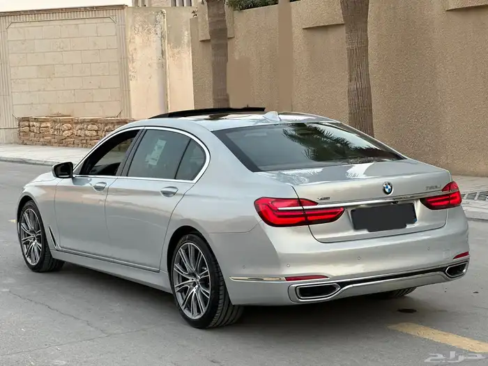بي ام انتفجول 750 ماشي 72 الف فقط على الضمان 2017 8