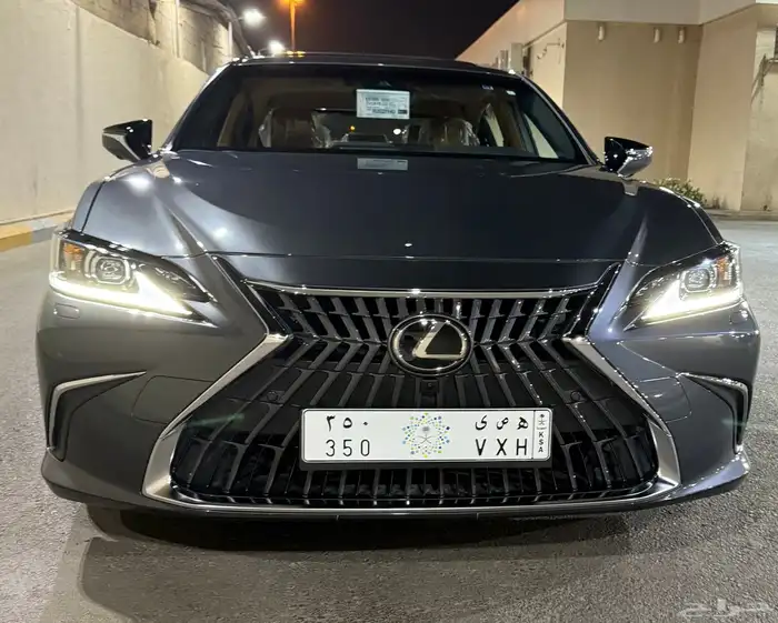 لكزس 2024 فل كامل cc بلس ES350 شبه الجديده 6